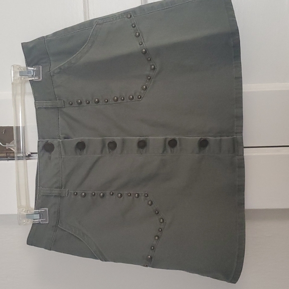 Jolt button down skirt - Picture 1 of 2